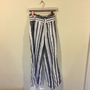 Who What Wear Pants - NWT Who What Wear Wide Leg Paperbag pants black Who What Wear Pants - NWT Who What Wear Wide Leg Paperbag pants black
